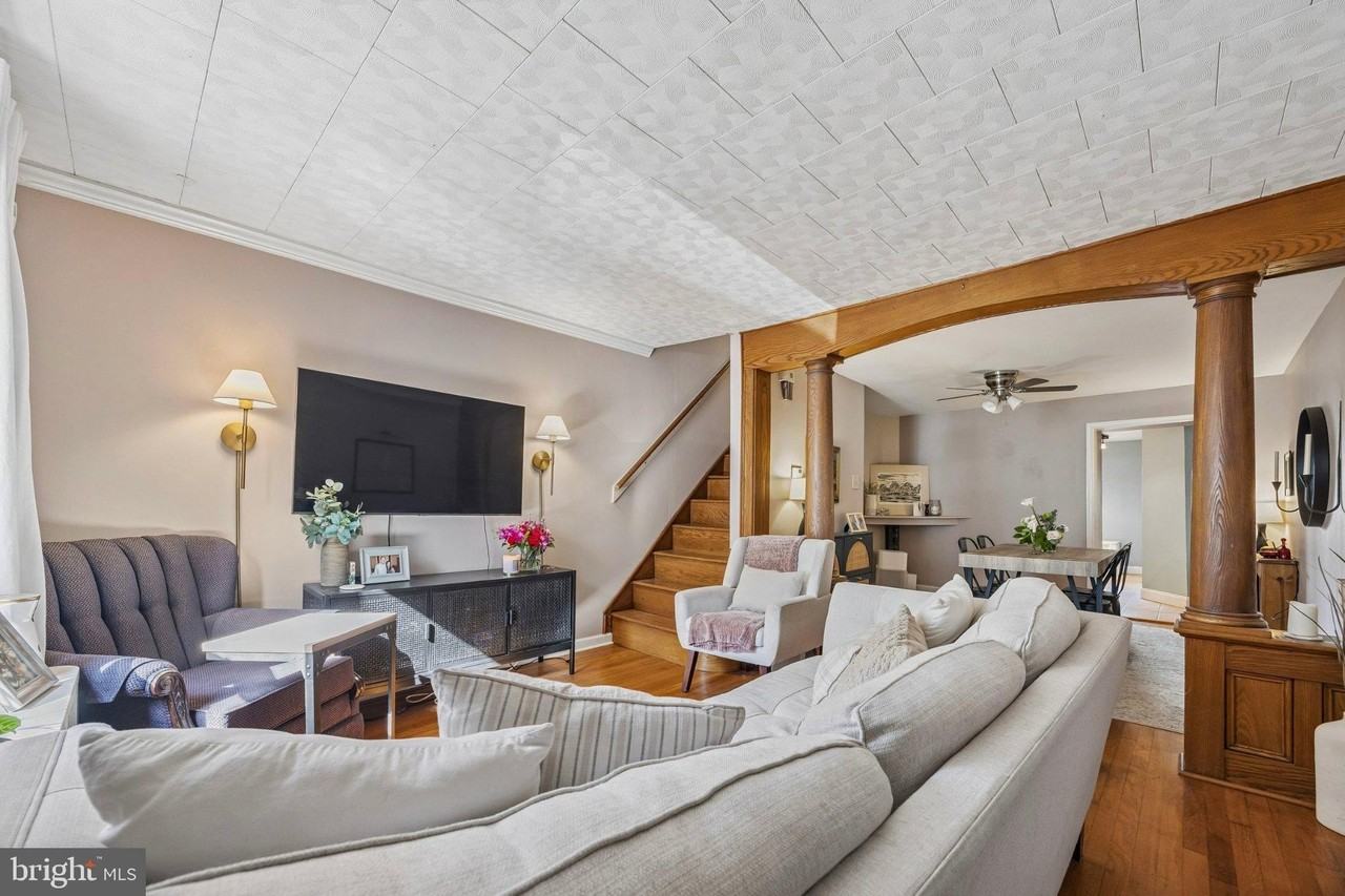 166 Grape St - Photo 2 of 14