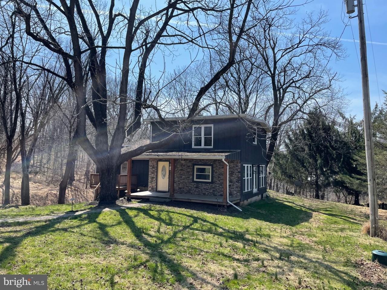 12399 Shue Ct - Photo 2 of 29