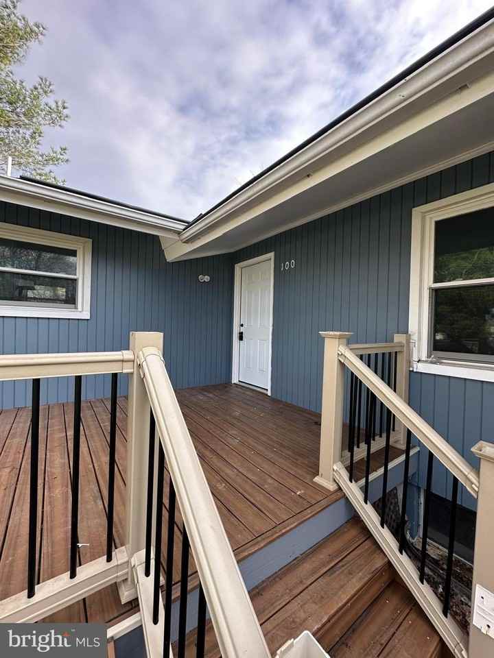 100 Cherry Hill Cir - Photo 3 of 42