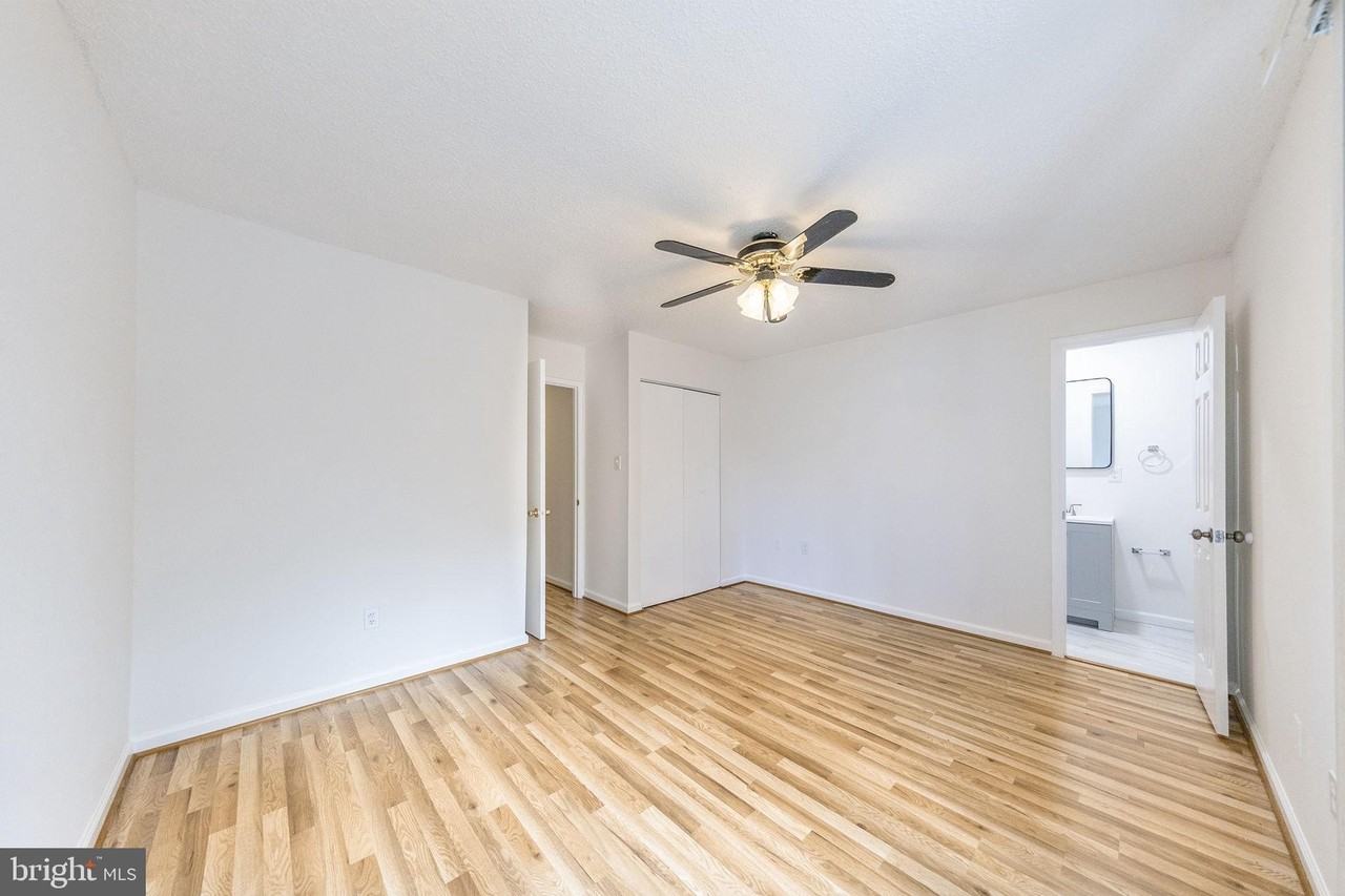 2232 Southgate Sq - Photo 7 of 49