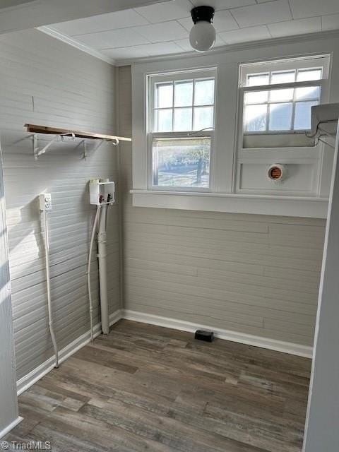 419 E 28th St - Photo 4 of 13