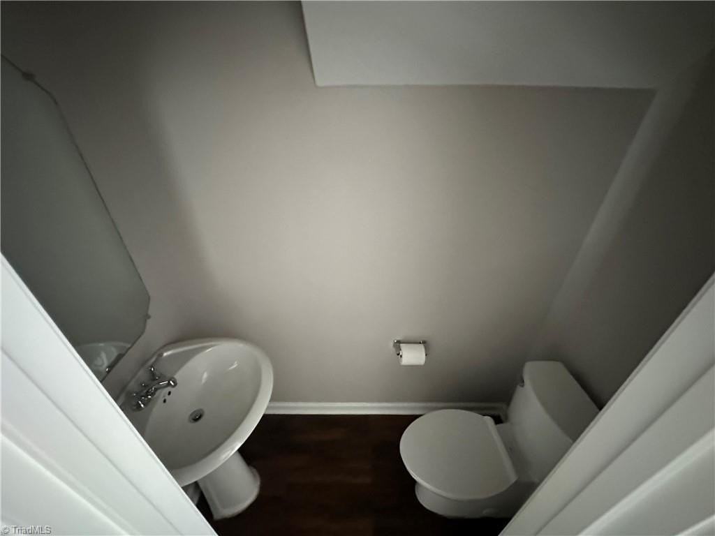 1138 Waterlyn Dr - Photo 7 of 13