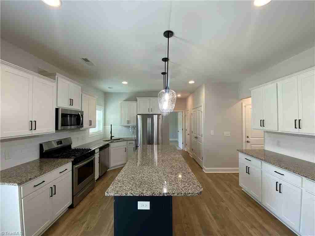 6260 Kershaw Meadows Rd - Photo 4 of 37