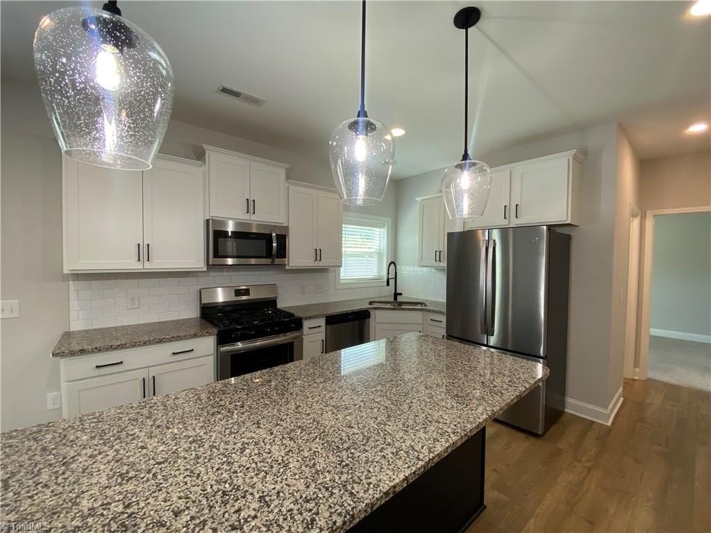 6260 Kershaw Meadows Rd - Photo 5 of 37