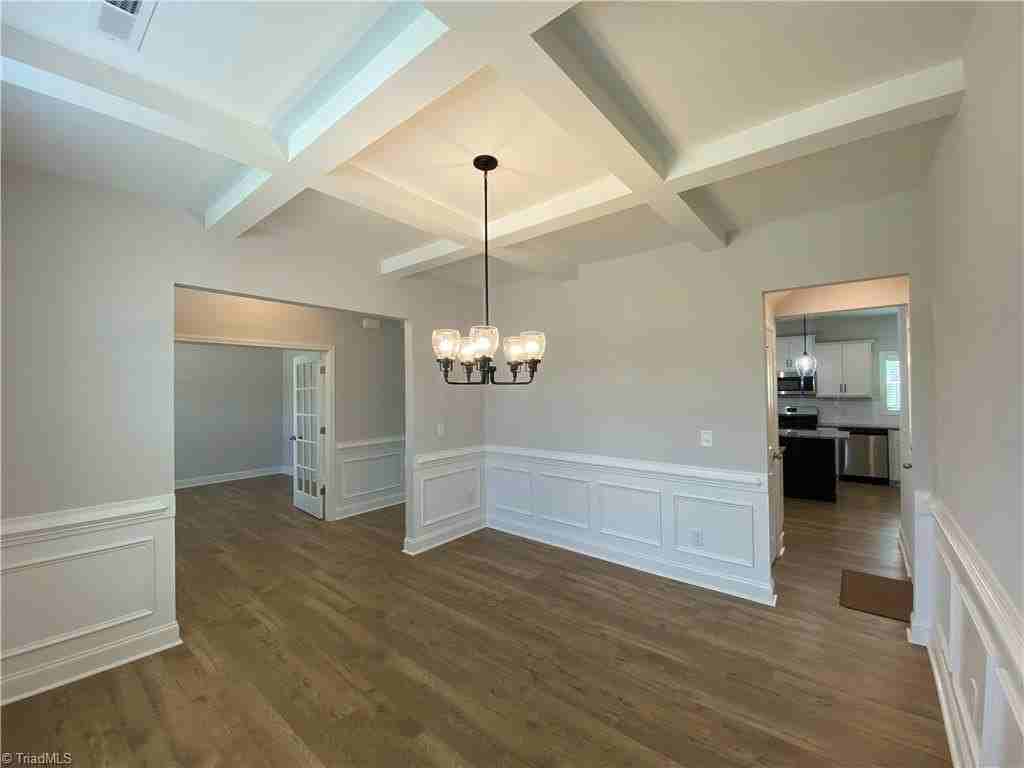 6260 Kershaw Meadows Rd - Photo 6 of 37