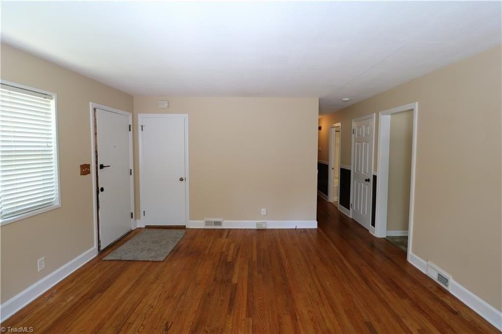 1307 Revere Rd - Photo 4 of 16