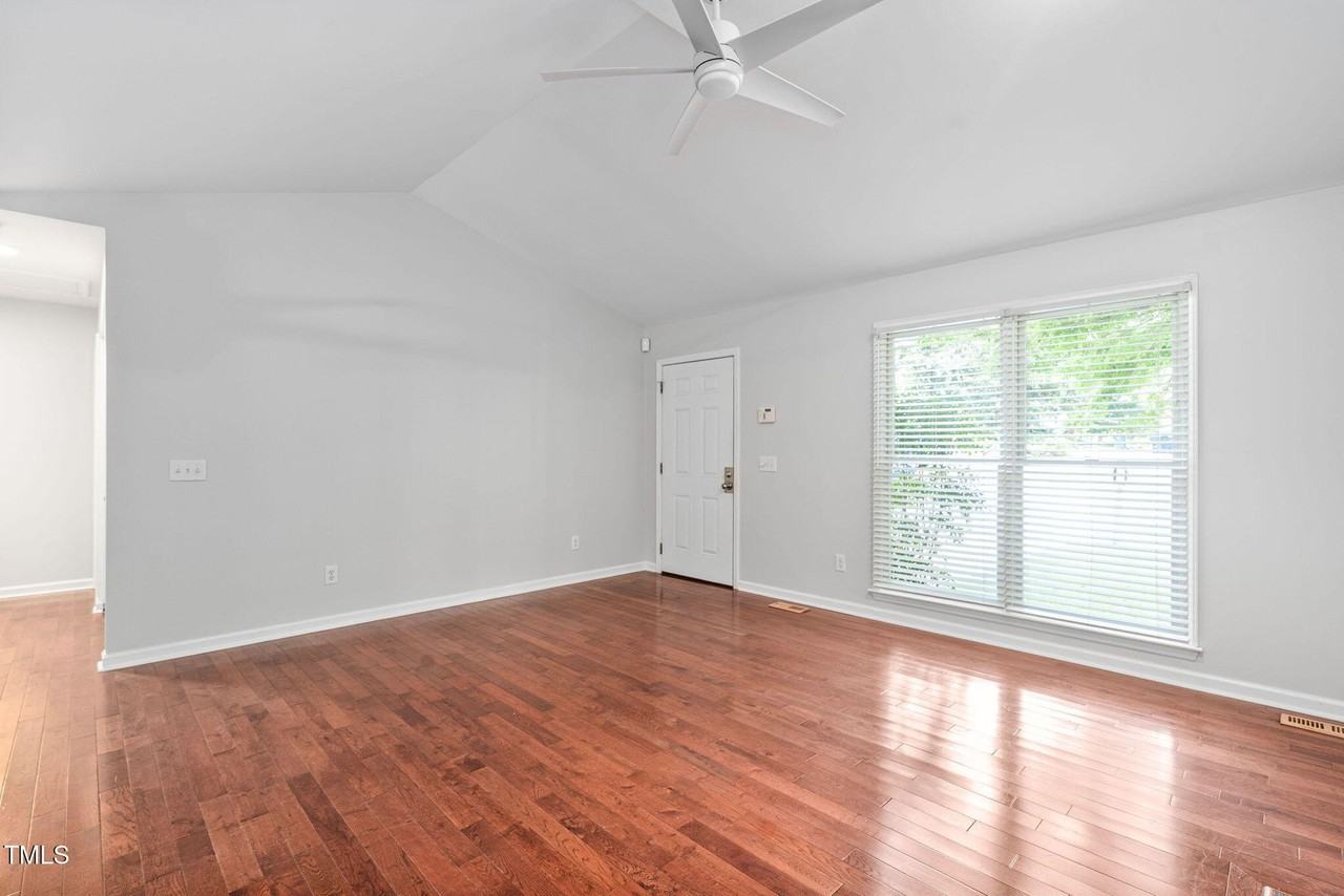 2912 Enson Pl - Photo 6 of 47