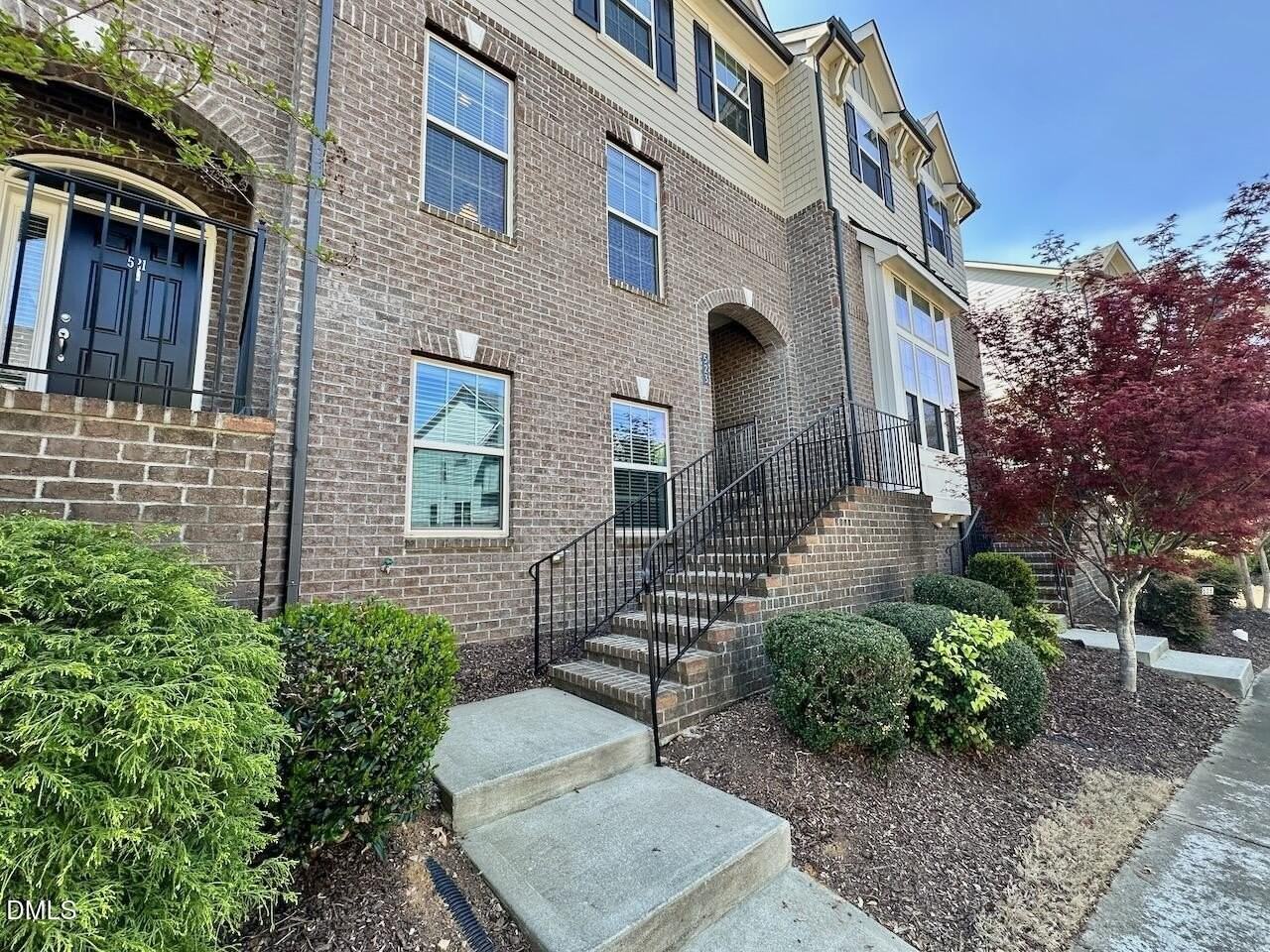 523 Old Mill Village Dr - Photo 4 of 37