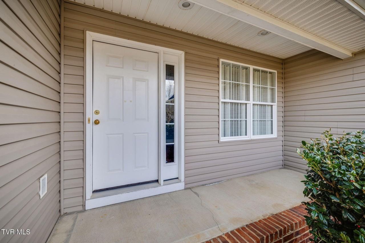 205 Rockingham Meadows Dr - Photo 4 of 30
