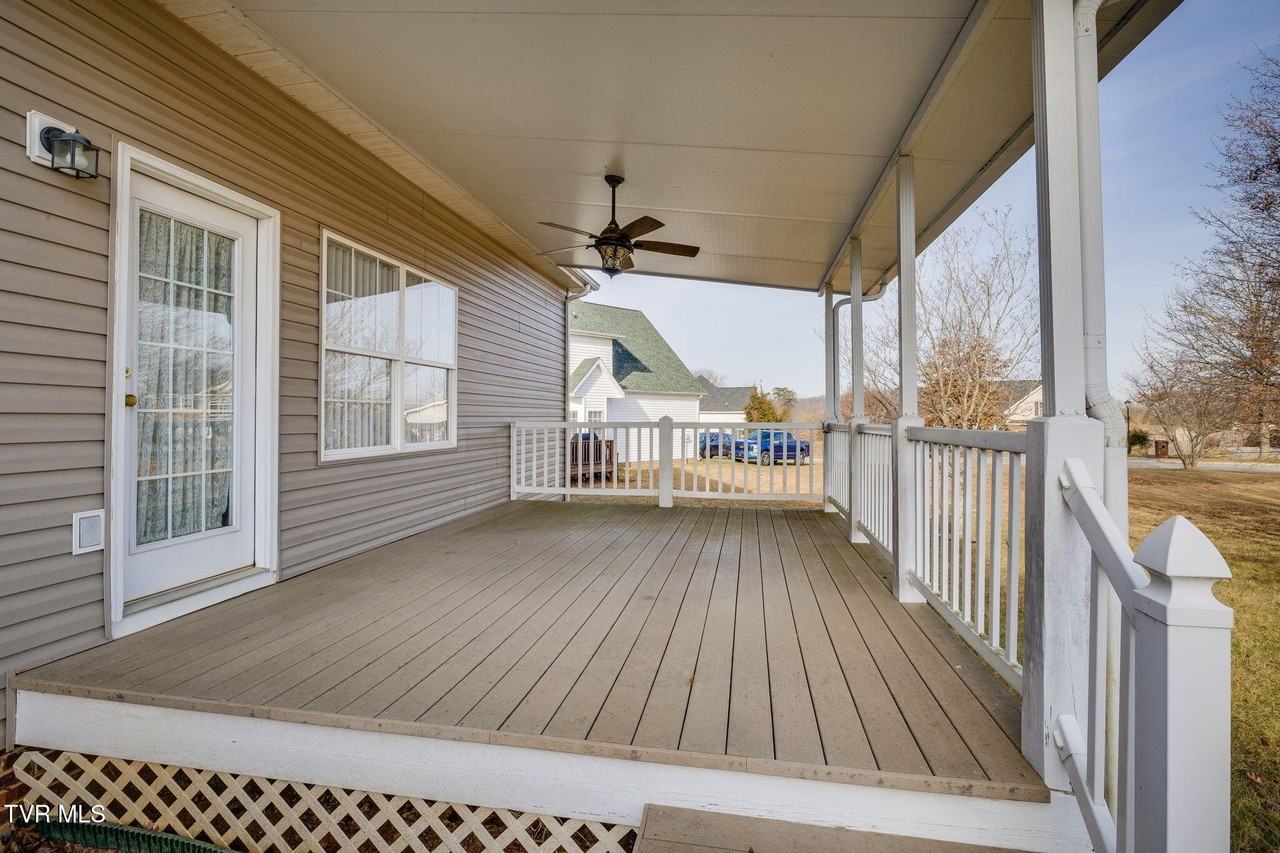 205 Rockingham Meadows Dr - Photo 5 of 30