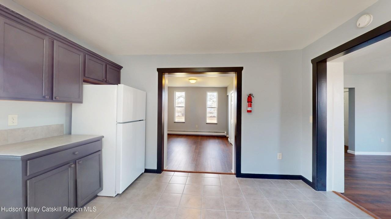 16 Bailey St - Photo 4 of 31