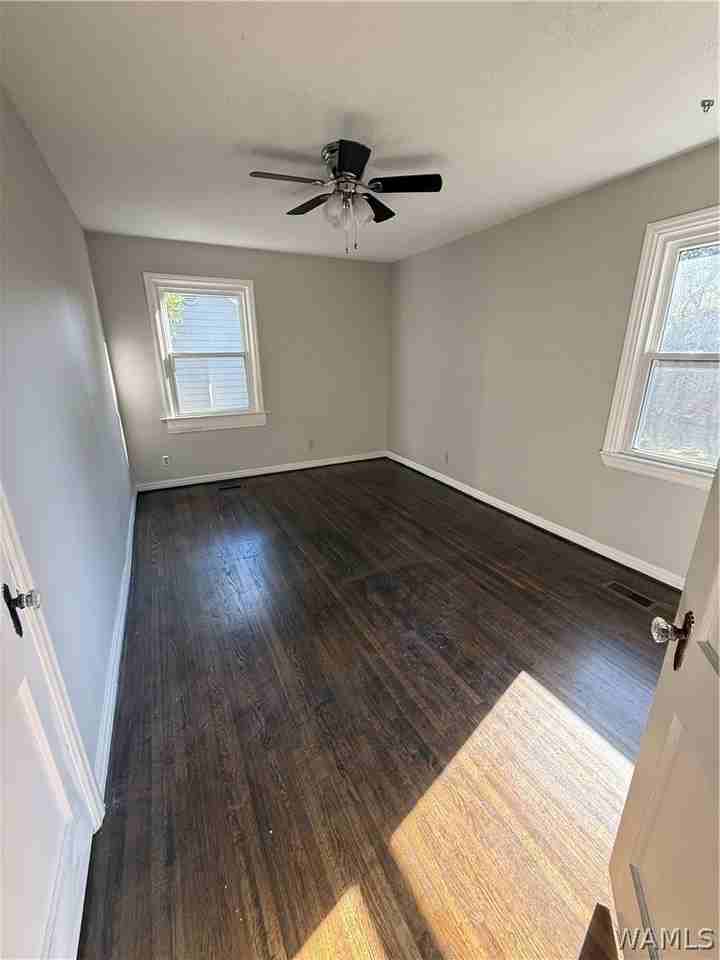 5 Beverly Hts - Photo 5 of 17