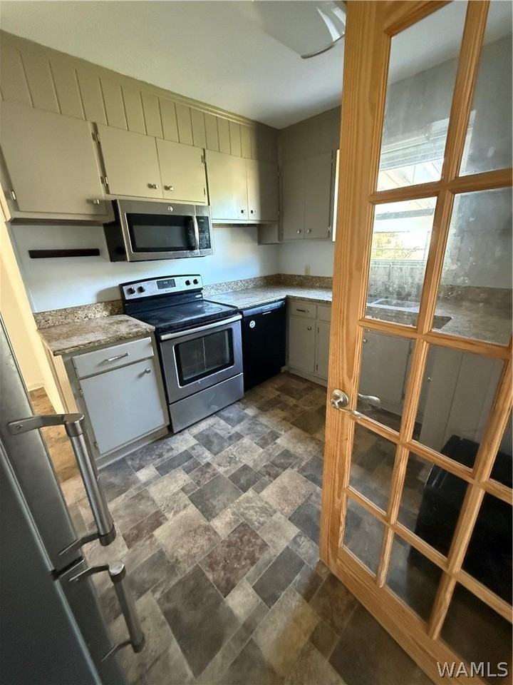 5 Beverly Hts - Photo 2 of 17