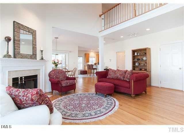 310 Columbia Pl E - Photo 3 of 13