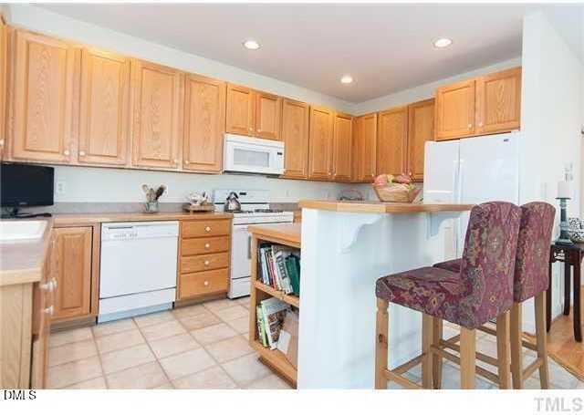 310 Columbia Pl E - Photo 7 of 13