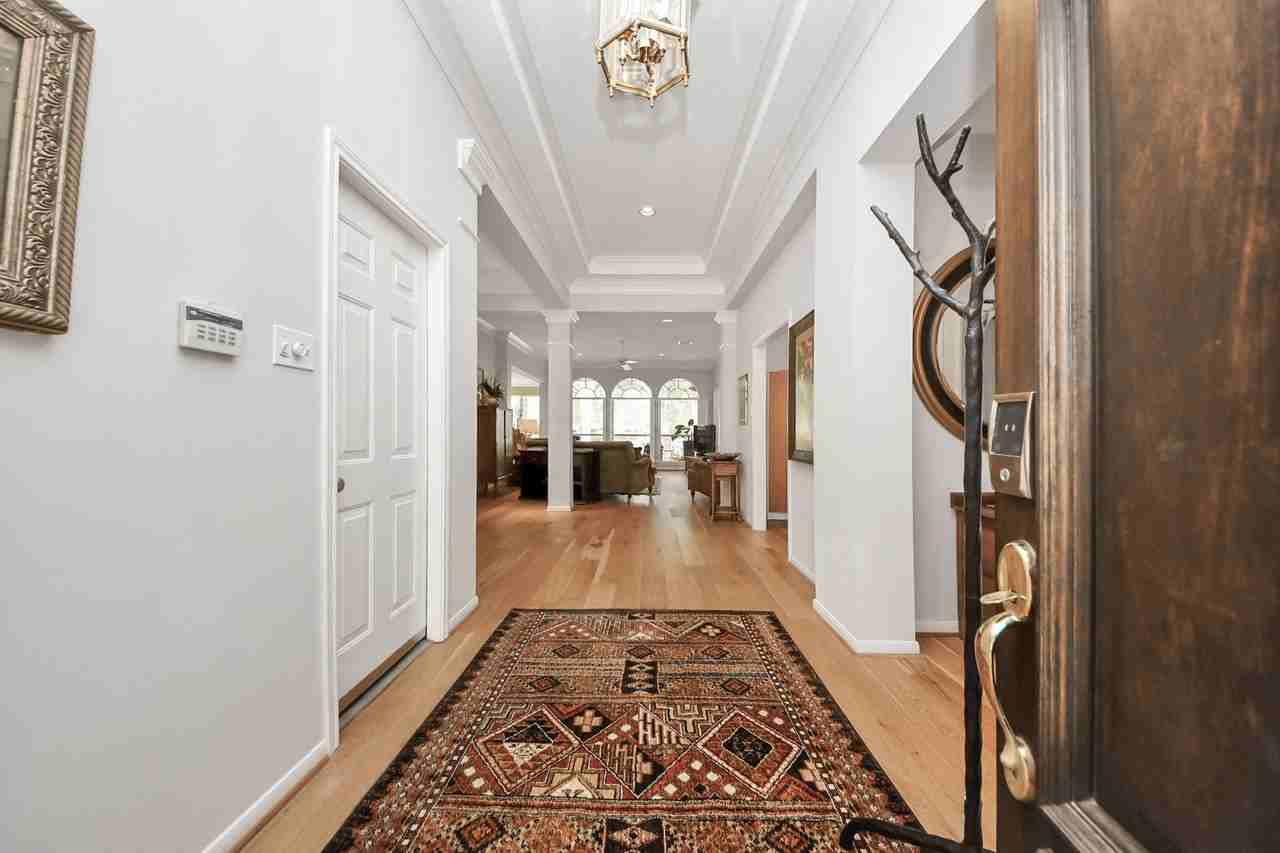 19 Wild Meadow Ct - Photo 4 of 40