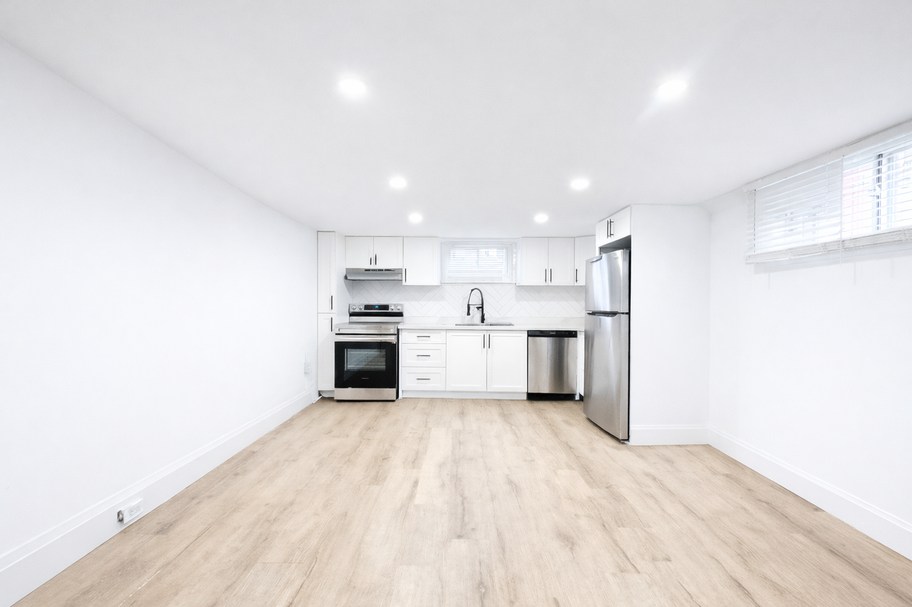 23 Augusta Ave #2 - Photo 5 of 20