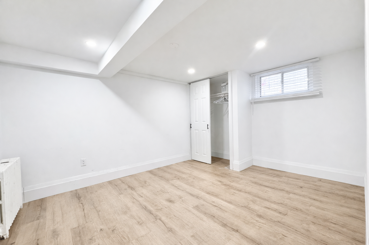 23 Augusta Ave #2 - Photo 7 of 20