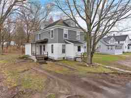 featured image of 409 N 6th St