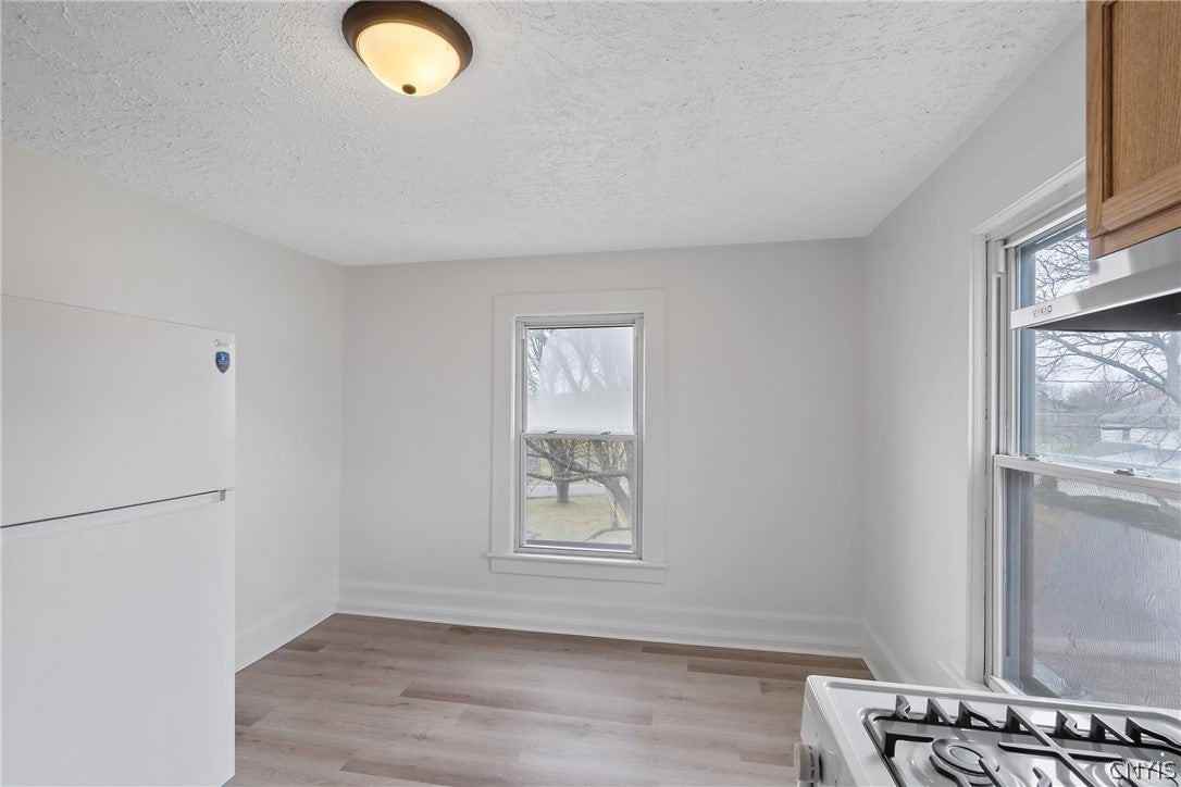 409 N 6th St - Photo 6 of 17