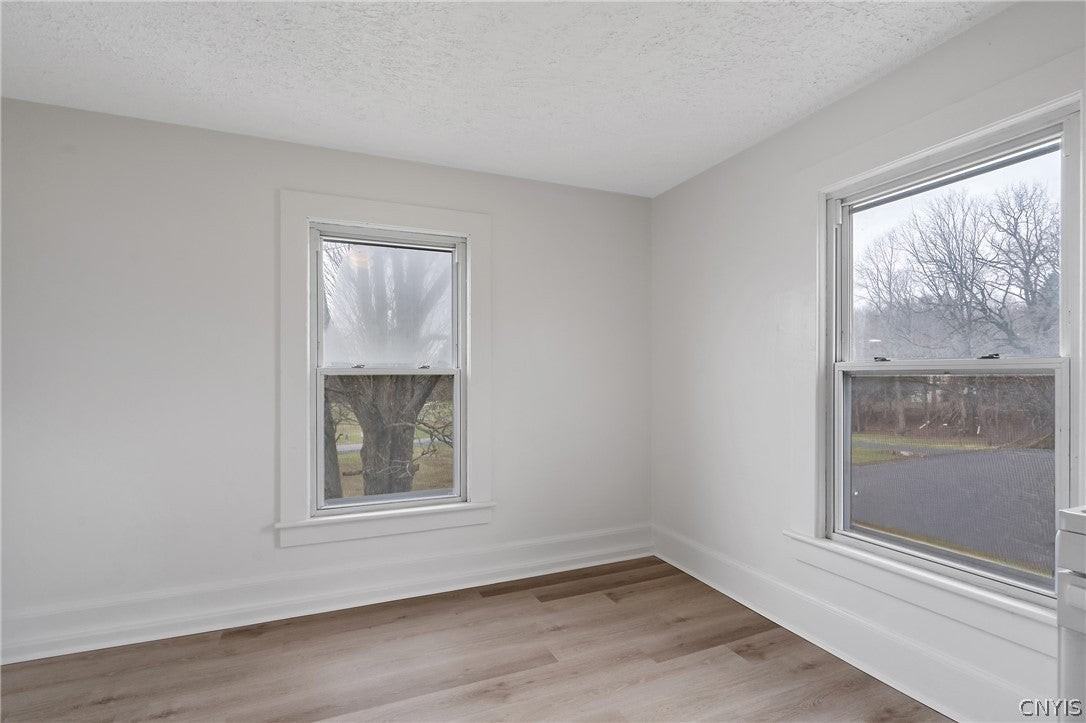 409 N 6th St - Photo 7 of 17