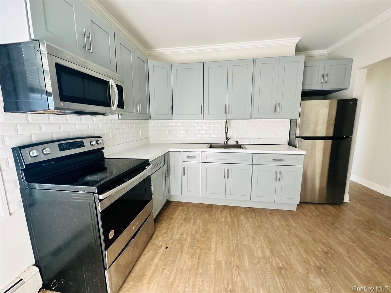 151 Cannon St - Photo 5 of 12