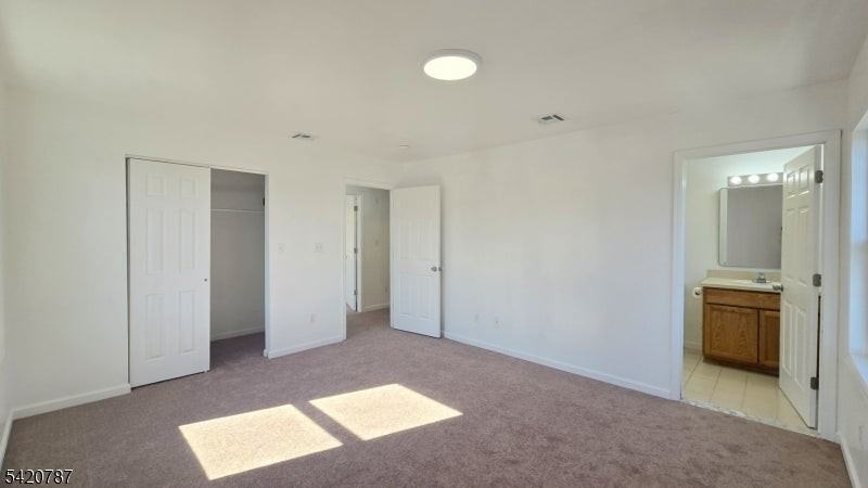 360 Broad St - Photo 5 of 15