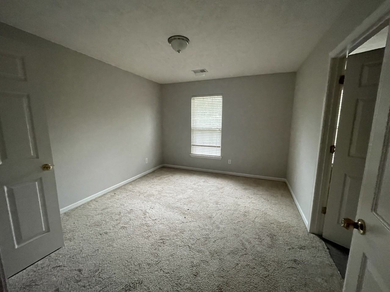 7712 Porter House Dr - Photo 6 of 9