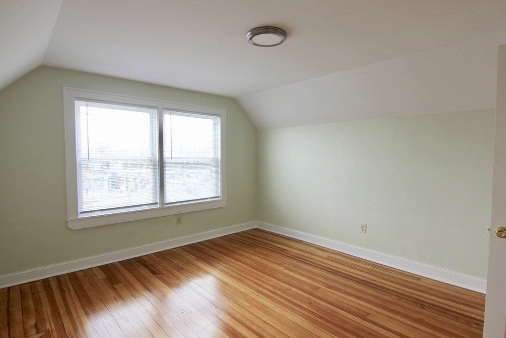 989 Boylston St - Photo 5 of 11