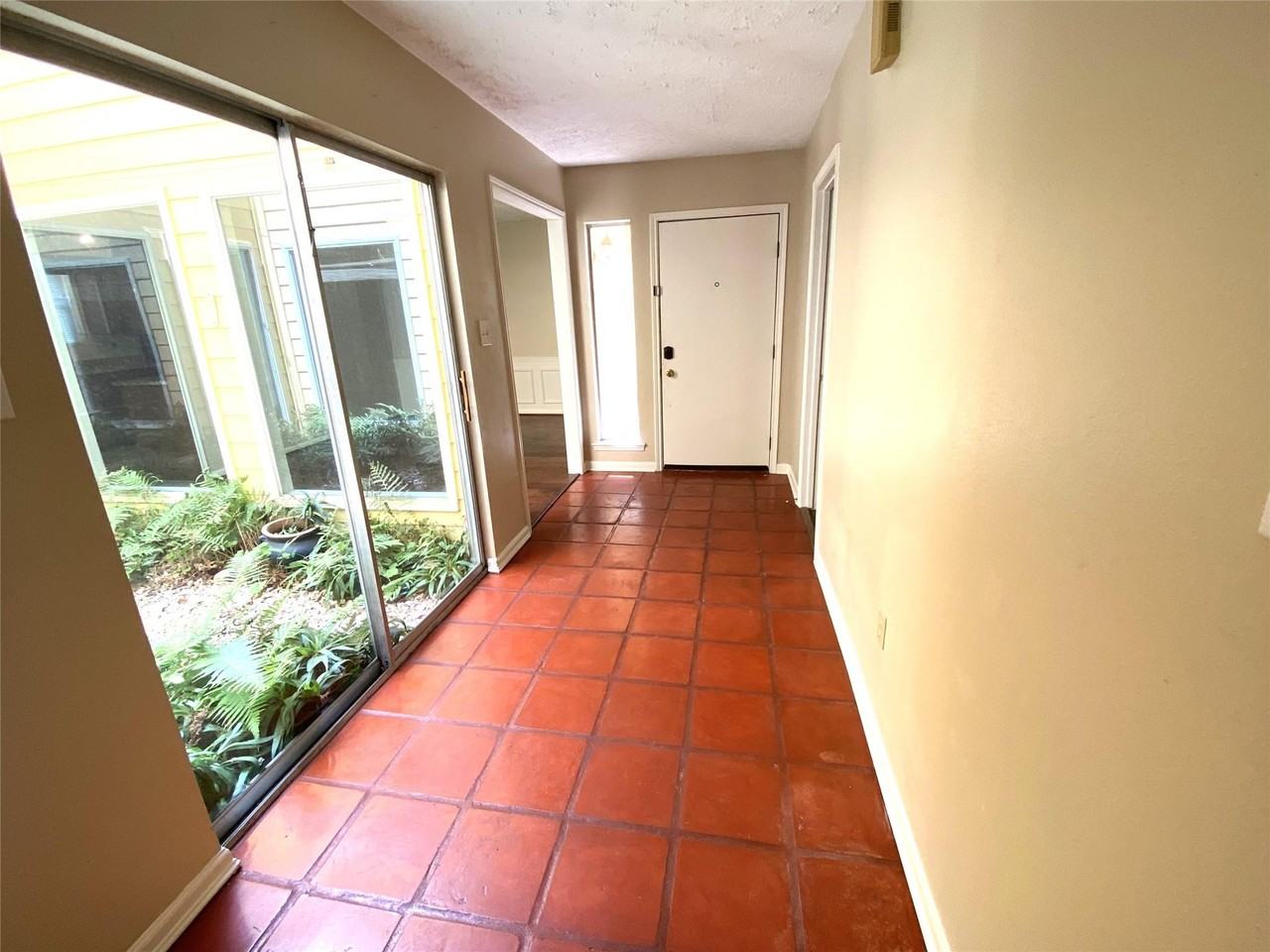 22522 Smokey Hill Dr - Photo 3 of 15