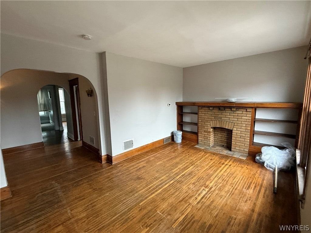 319 Bryant St - Photo 3 of 24