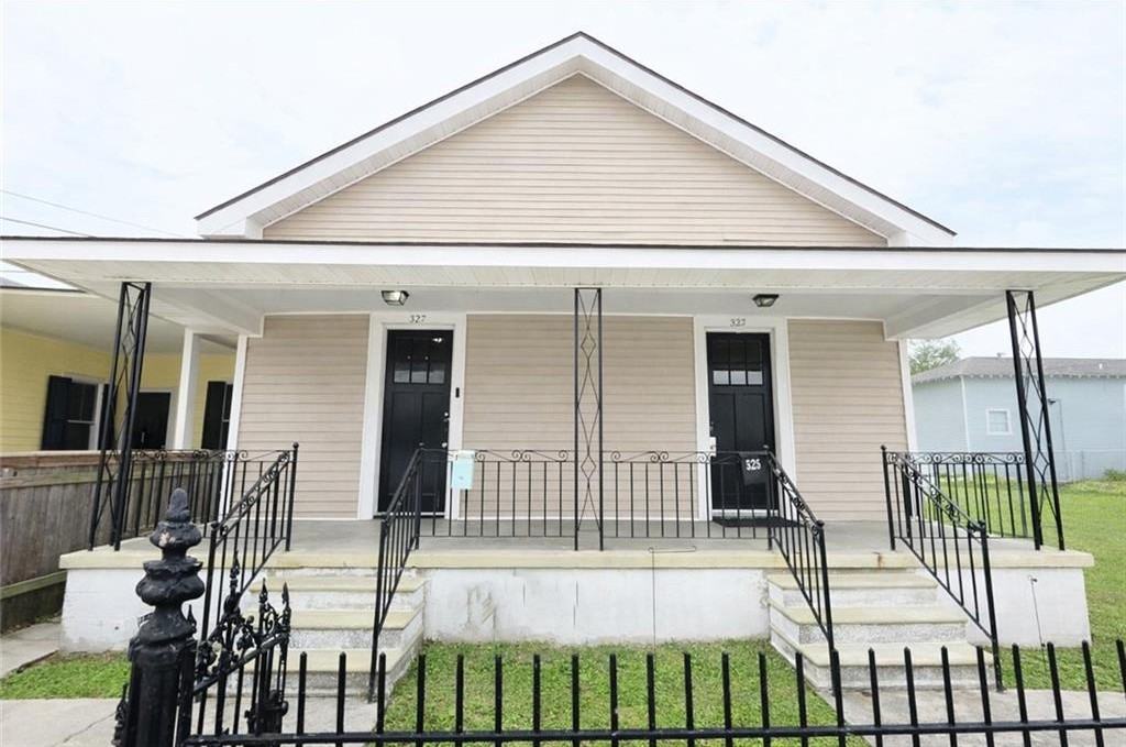 527 3rd St - Photo 2 of 15