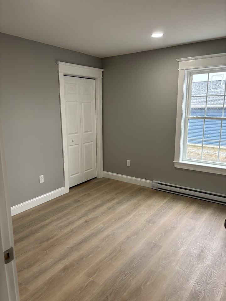 1123 Main St #1 - Photo 3 of 12