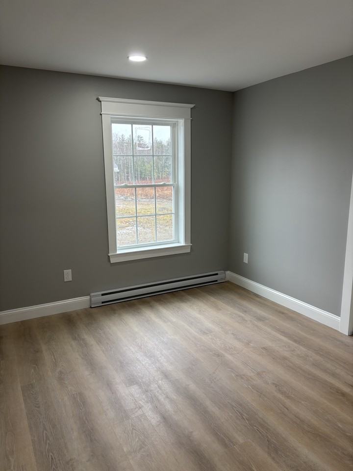 1123 Main St #1 - Photo 4 of 12