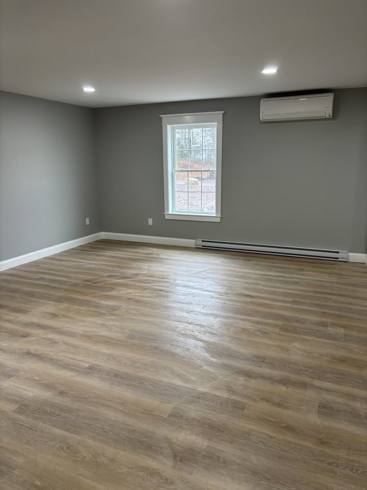 1123 Main St #1 - Photo 5 of 12