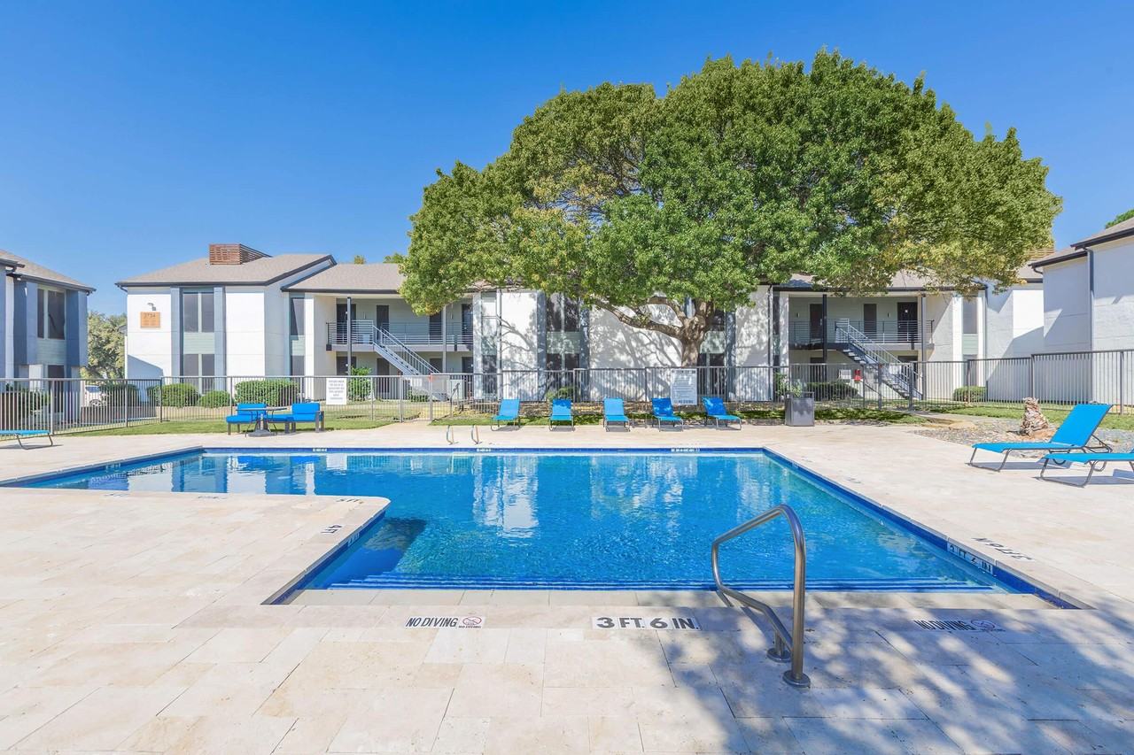 3800 on Portland - Photo 5 of 77