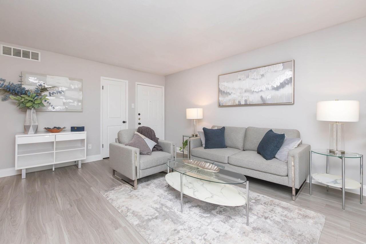 3800 on Portland - Photo 3 of 77