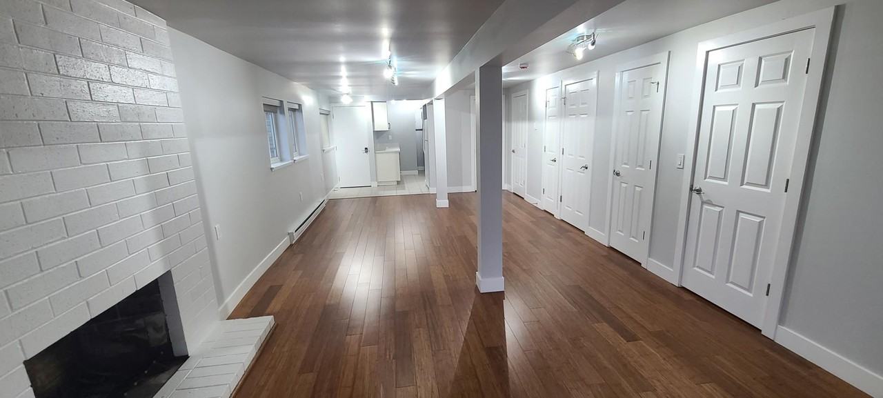 8011 12th Avenue Northeast ##LL - Photo 5 of 12