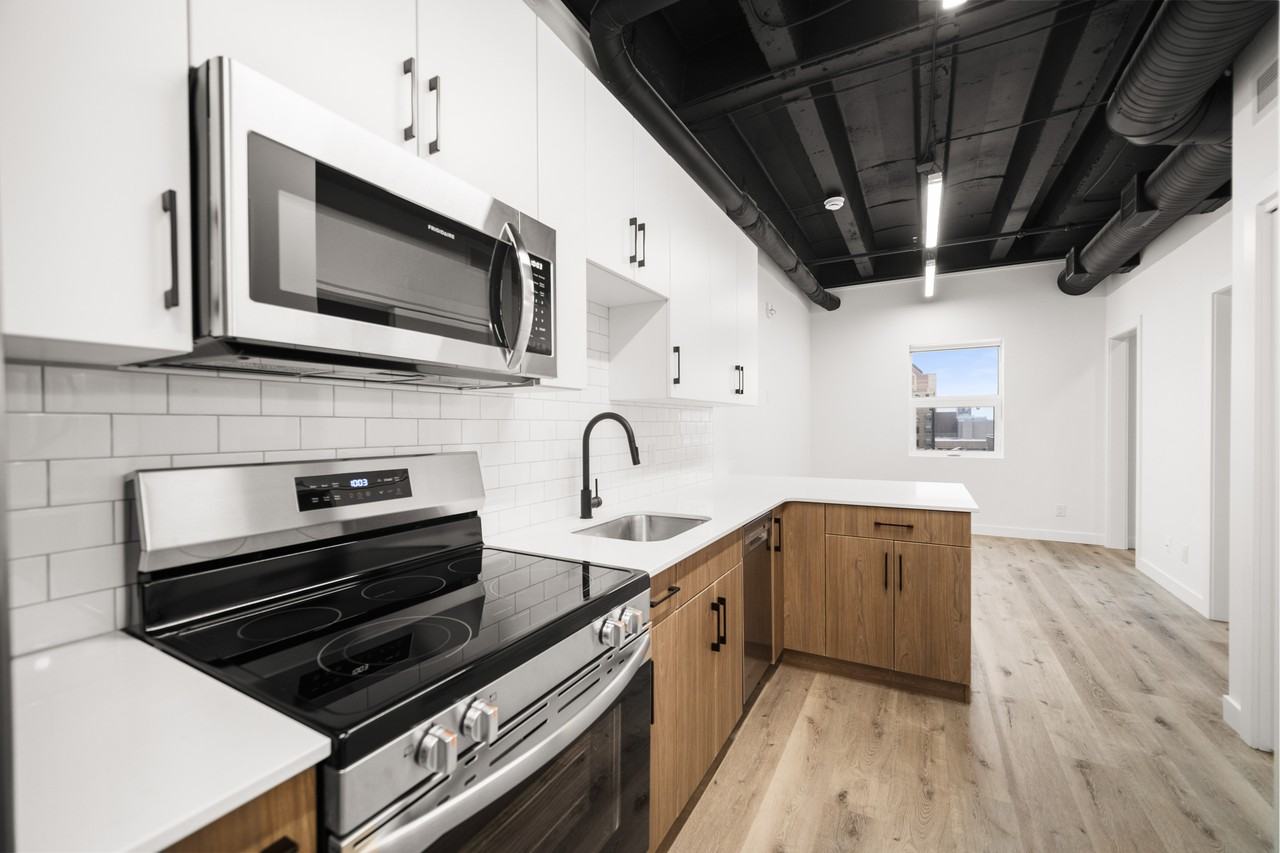 225 Vaughan Street - Photo 7 of 14