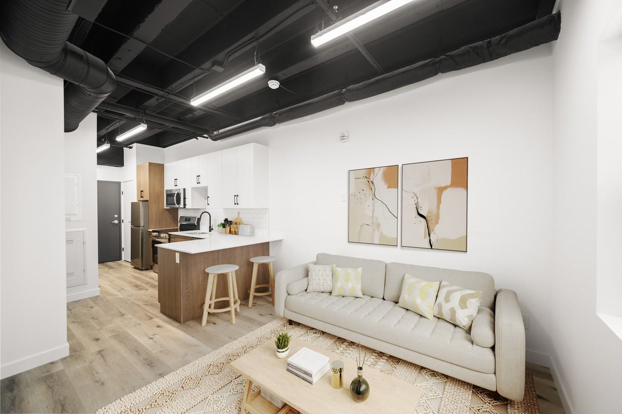 225 Vaughan Street - Photo 2 of 14