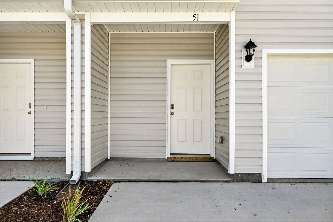 41 S Main Deck Dr #1 - Photo 3 of 50