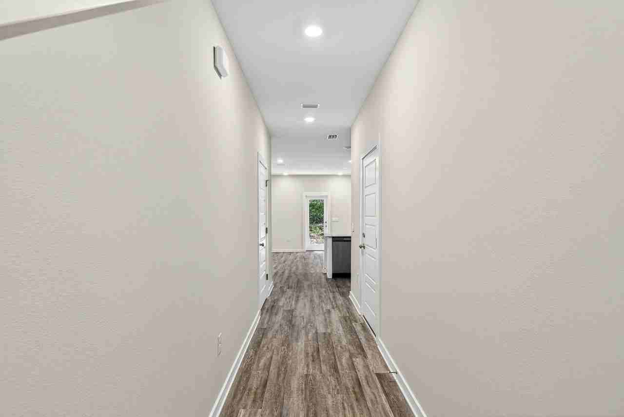 41 S Main Deck Dr #1 - Photo 5 of 50