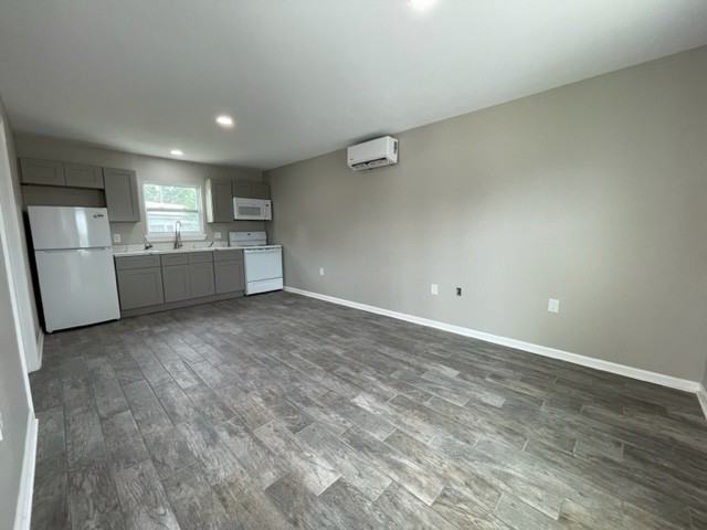 243 Magnolia St #C - Photo 3 of 20