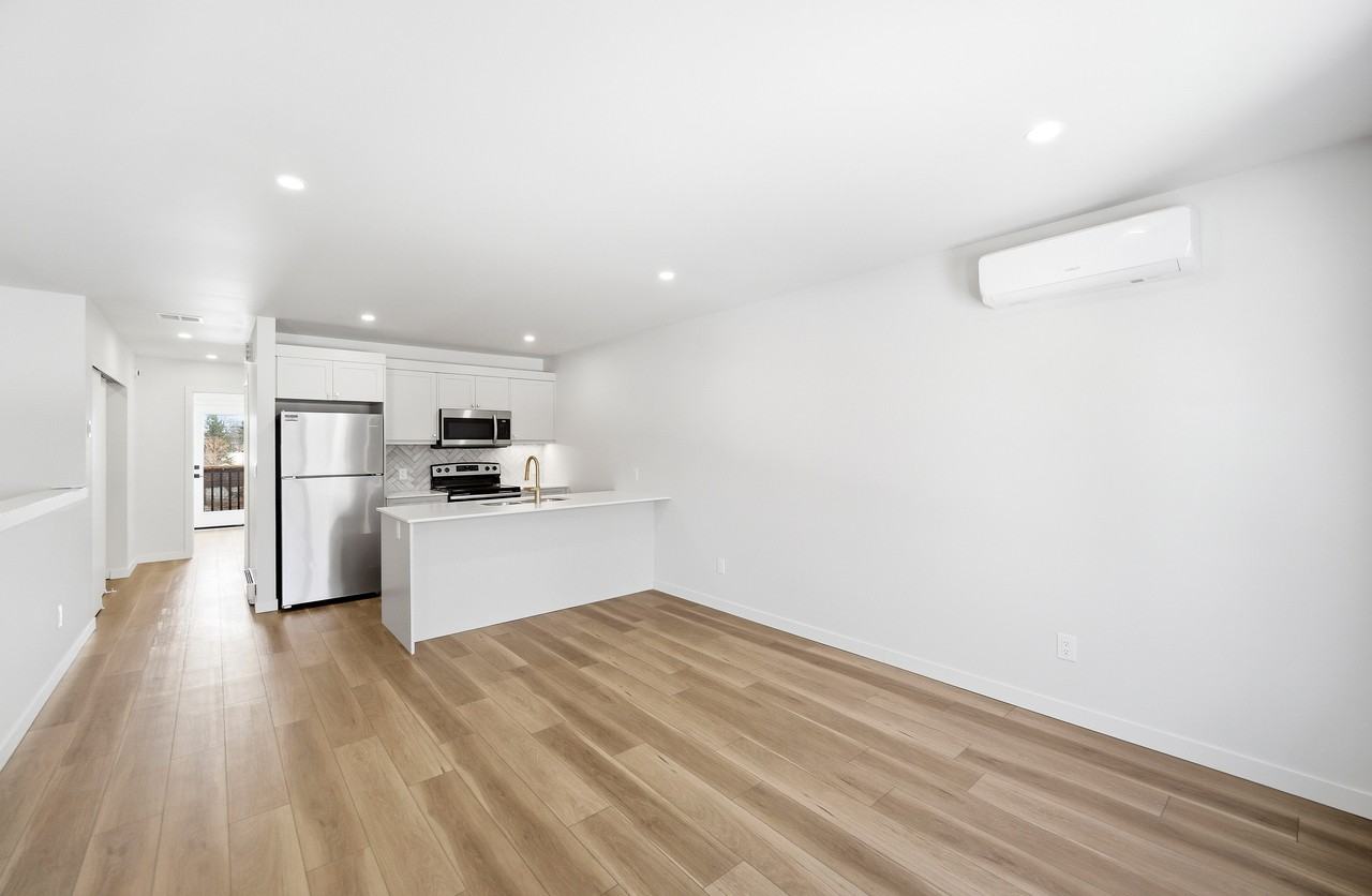 106 Renfrew Street - Photo 7 of 19