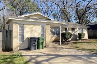 811 Clover Park Dr - Photo 1 of 1