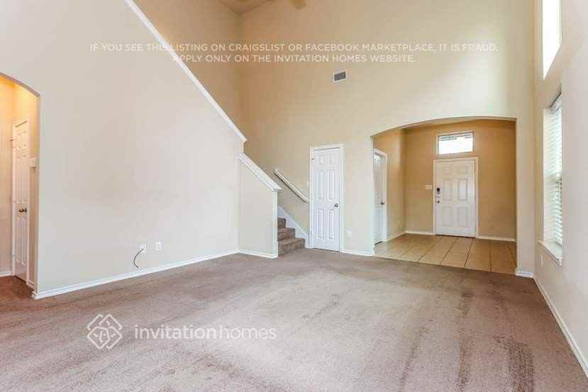 5548 Thunder Bay Dr - Photo 4 of 26