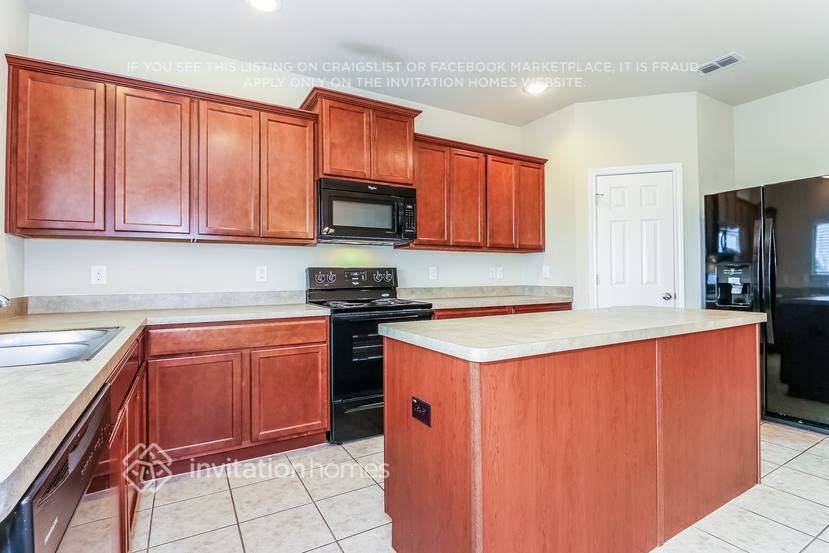 5548 Thunder Bay Dr - Photo 7 of 26