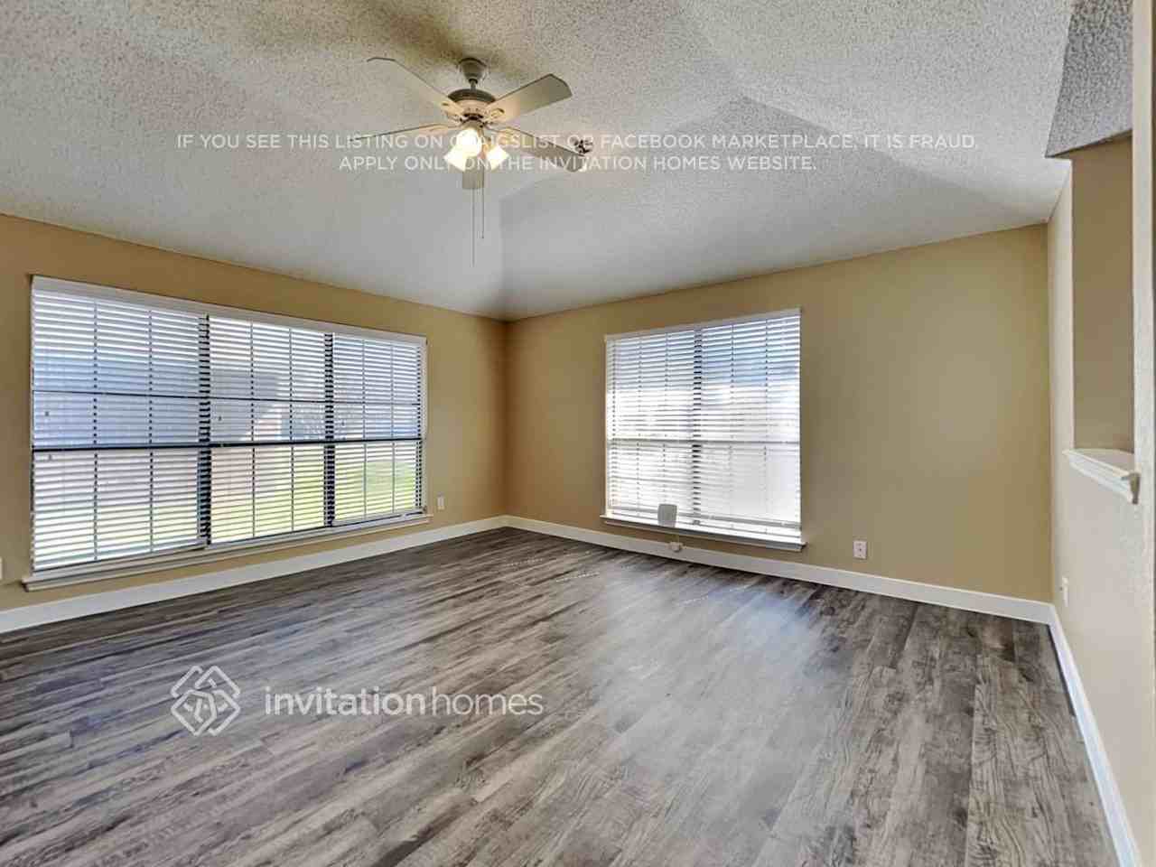 7301 Seascape Dr - Photo 4 of 23