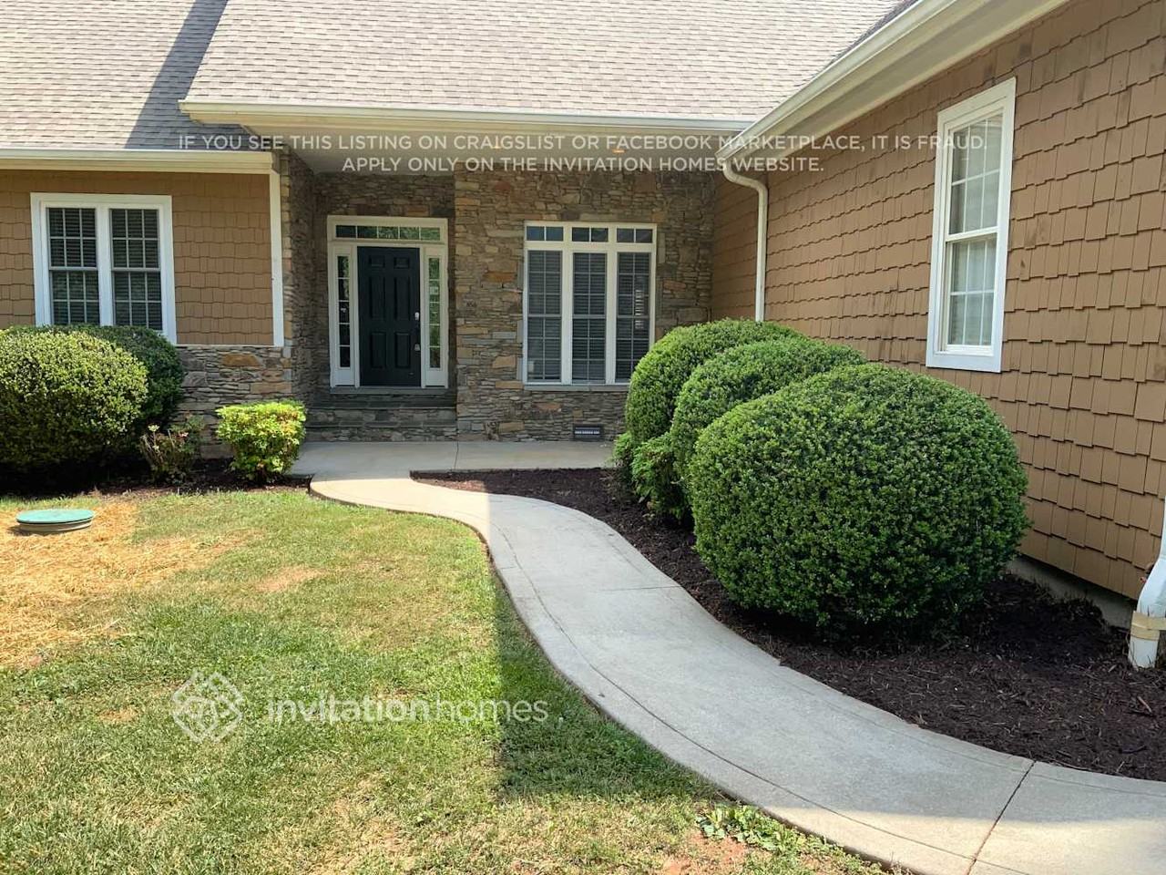 242 Chuckwood Rd - Photo 2 of 20