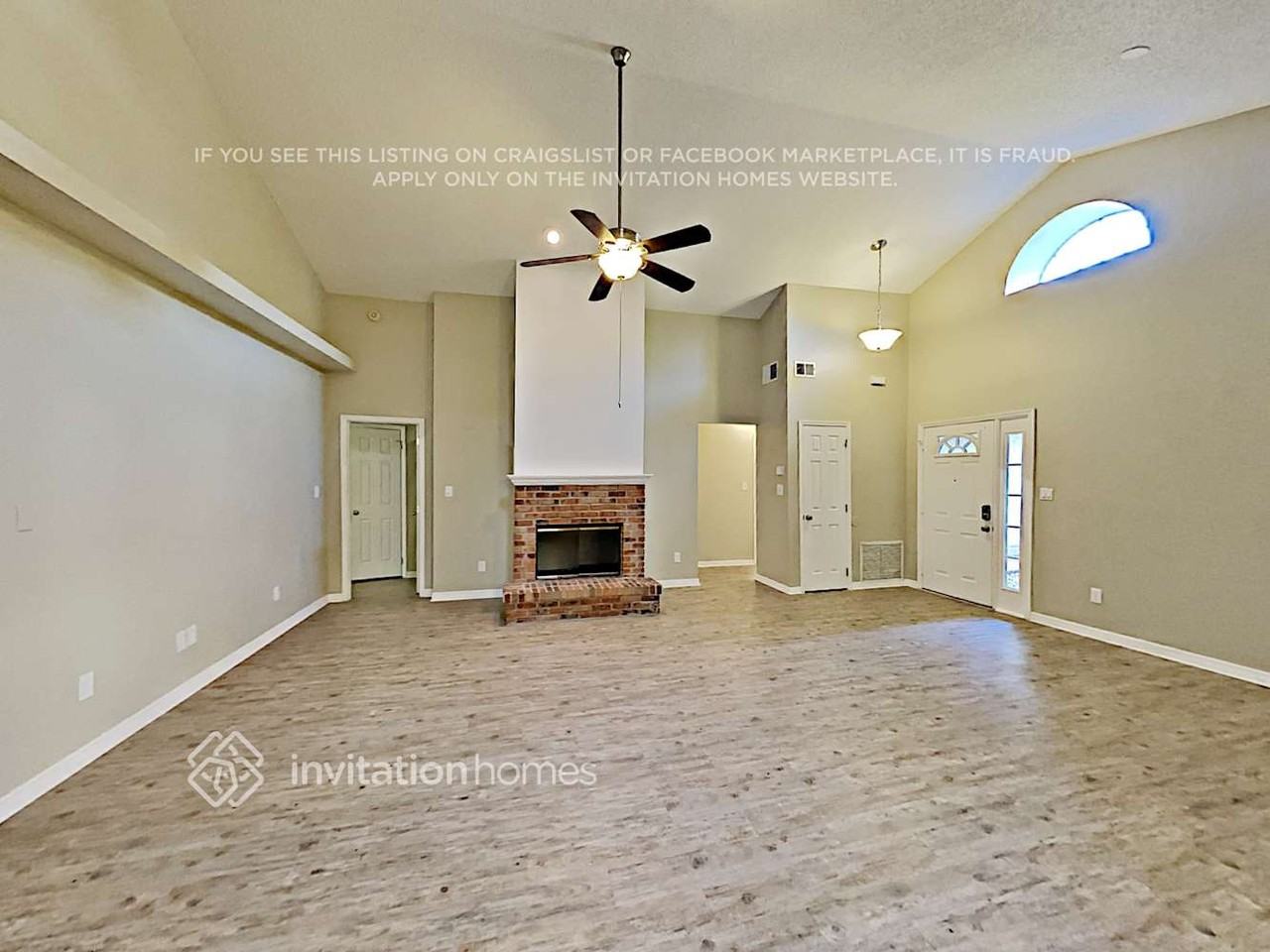 577 Remington Oak Dr - Photo 3 of 16